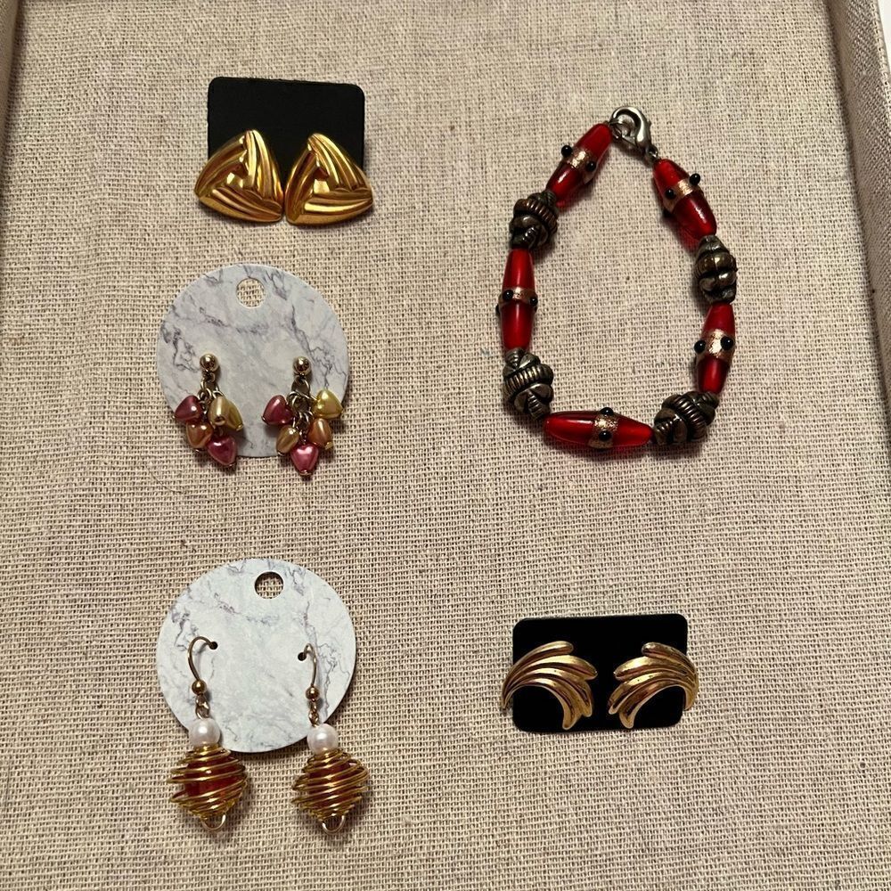 Vintage Jewelry Bundle Lot Gold Red
